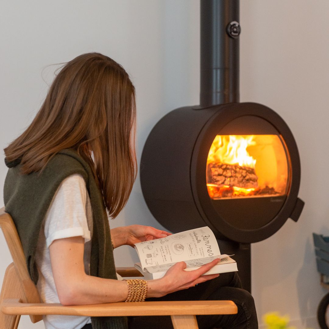 Optimisez le Confort de Votre Véranda Installer un Poêle à Bois ou à Granulés